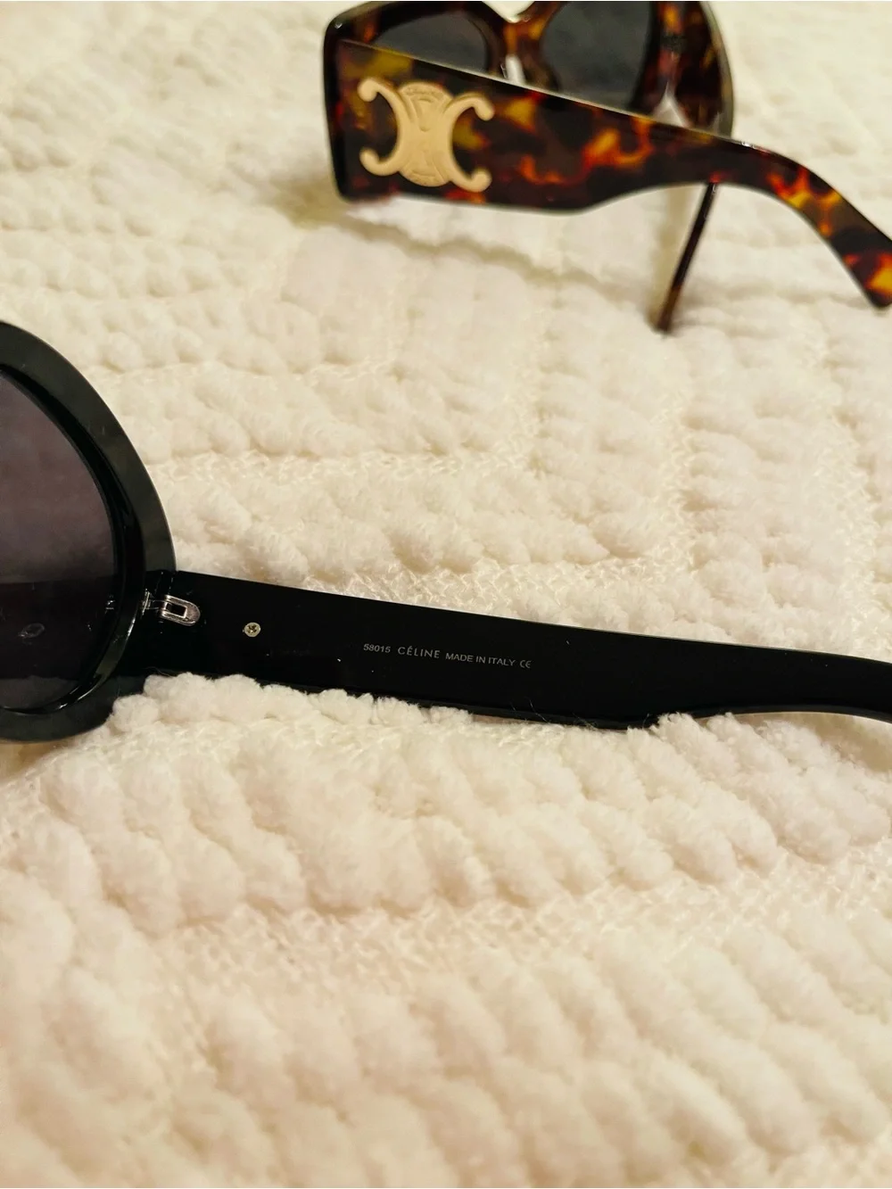 Bundle of Boutique sunnies Oval Sunglasses & Tortoiseshell Rectangle Sunglasses